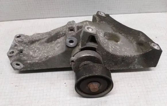 Volkswagen Golf V Engine mounting bracket 036260885 LSD12