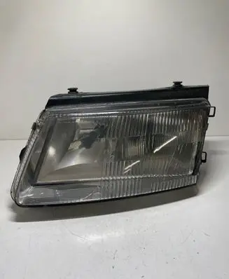 Volkswagen PASSAT B5 Headlight/headlamp
