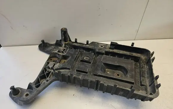 Volkswagen Caddy Battery tray 1K0915333