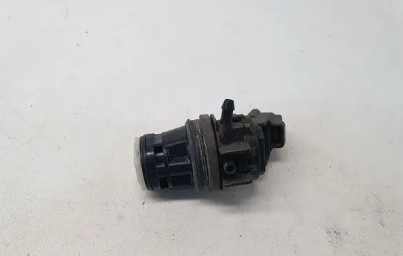 Toyota Prius (XW30) Windscreen/windshield washer pump 8533060190
