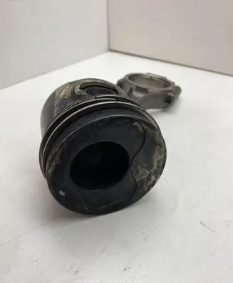 Volkswagen PASSAT B6 Piston with connecting rod 79L94