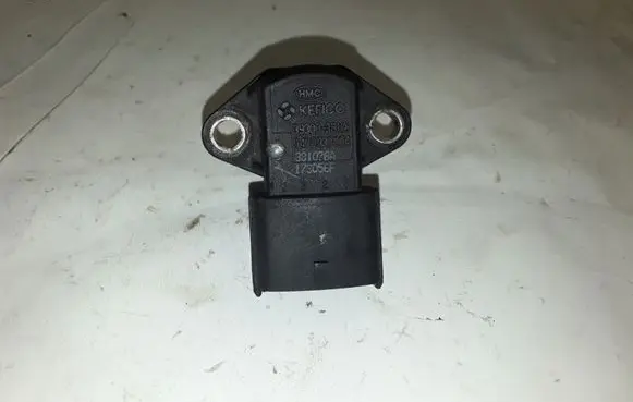 Hyundai Elantra Air pressure sensor 3930038110 9470930004