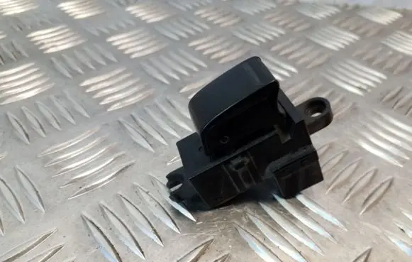 Nissan Primera Electric window control switch 25411AV600