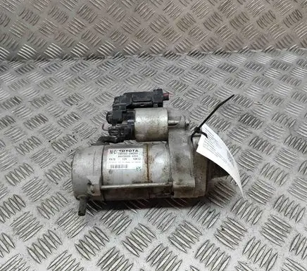 Toyota Yaris Starter motor 281000N050