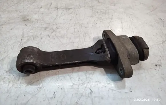 Hyundai Tucson TL Engine mount bracket