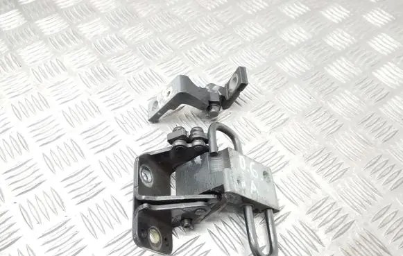 Volkswagen Touran II Rear door hinge set 1T0833412C