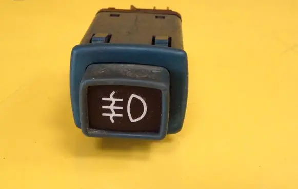 Peugeot 205 Fog light switch 
