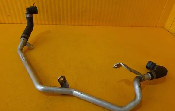 Mercedes-Benz E W238 Engine coolant pipe/hose A2562033300
