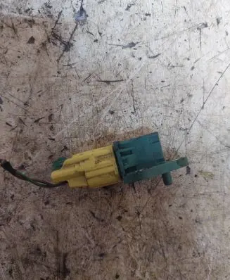 Volkswagen PASSAT B6 Airbag deployment crash/impact sensor 909606006