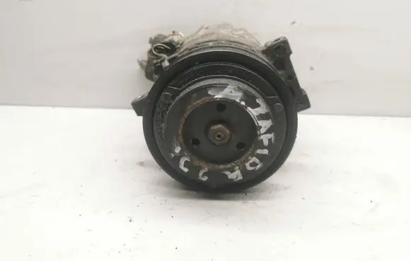 Opel Zafira A Air conditioning (A/C) compressor (pump) 09132925
