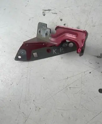 Opel Astra L Fender mounting bracket 403078B02 23151LH