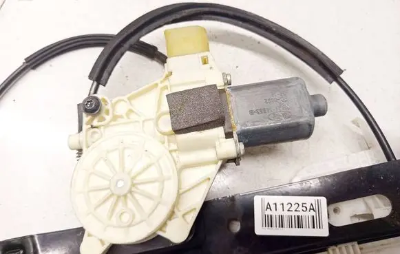 Ford Mondeo MK IV Rear door window regulator motor 0130822286