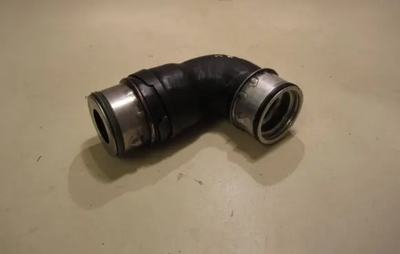 Volkswagen Golf V Intercooler hose/pipe 1T0145790B
