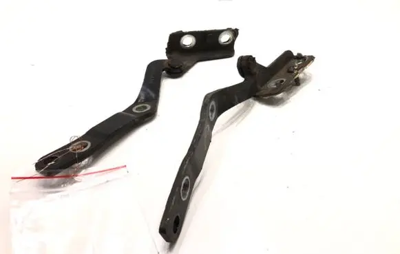 Honda CR-V Tailgate/trunk/boot hinge 