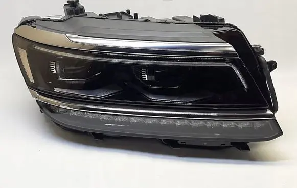 Volkswagen Tiguan Headlight/headlamp 5NB941082A