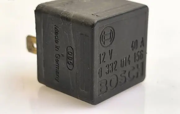 Audi A4 S4 B5 8D Other relay 431951253H