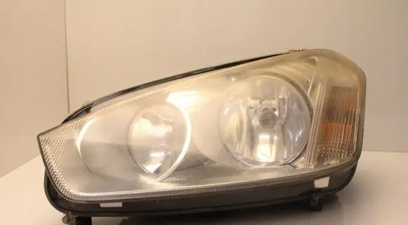 Ford C-MAX I Headlight/headlamp 2006R