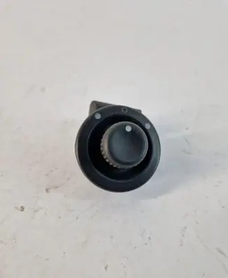 Wing mirror switch
