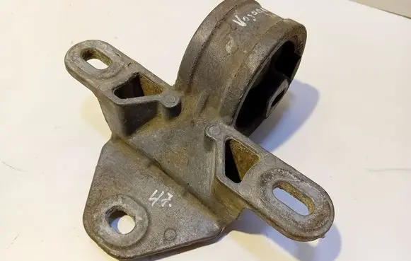 Chrysler Grand Voyager IV Engine mounting bracket