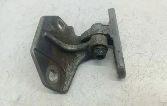 Mercedes-Benz A W168 Front door lower hinge 