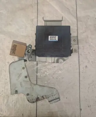 Mitsubishi Pajero Engine control unit/module Mk387484