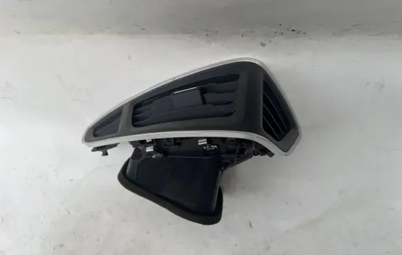 Ford Focus Dashboard side air vent grill/cover trim BM51A018B08CF