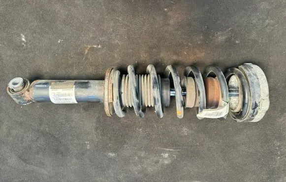 BMW X3 F25 Rear shock absorber with coil spring 6796317 6787202