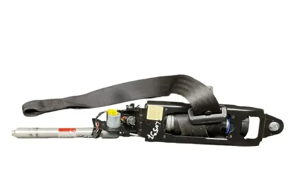 Volvo C30 Front seatbelt 30642222 040132 6056446