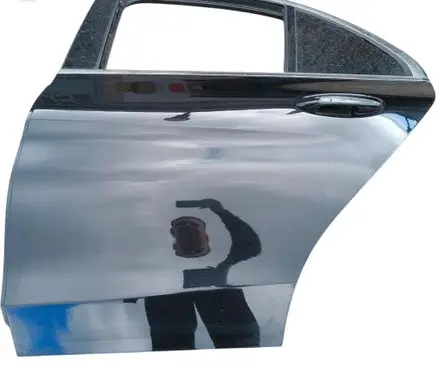 Mercedes-Benz C W205 Rear door 