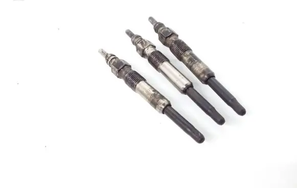 Volkswagen PASSAT B5 Glow plug 