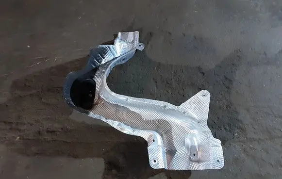 Nissan Juke II F16 Exhaust heat shield AL1050A 747612417R