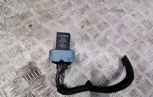 Ford Grand C-MAX Glow plug pre-heat relay 51299049 19K10 9666671780