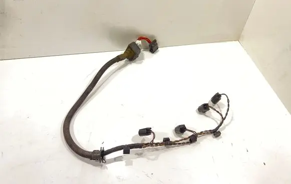 BMW 5 F10 F11 Fuel injector wires 782365104