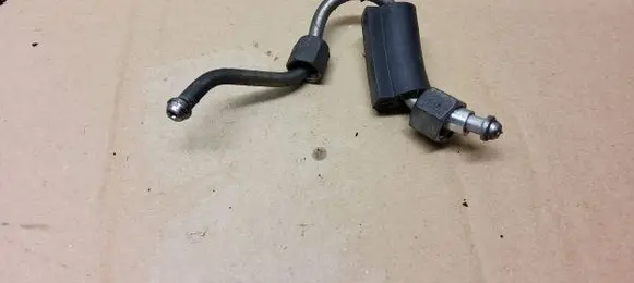Opel Insignia A Fuel injector supply line/pipe 