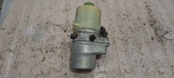 Volkswagen PASSAT B6 Power steering pump 6Q0423156AB