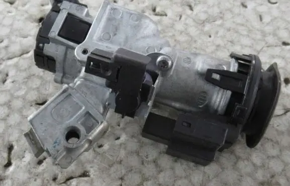 Ford Fiesta Ignition lock H1BC3F880BC