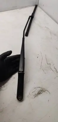 Volkswagen PASSAT B8 Front wiper blade arm 3G1955410