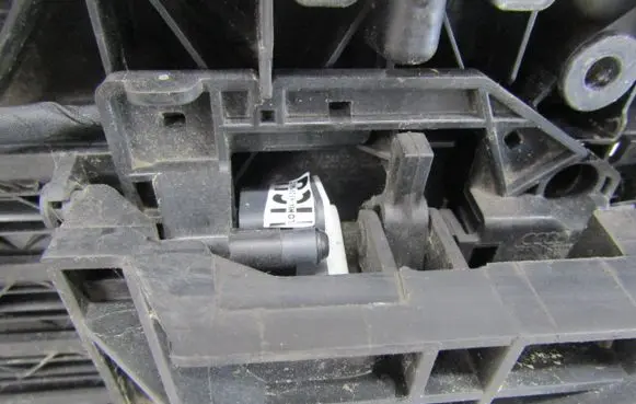 Nissan Qashqai Radiator trim 623224EA0B