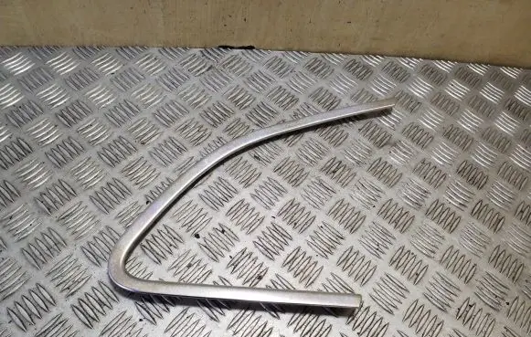 Volvo V40 Rear side glass trim 