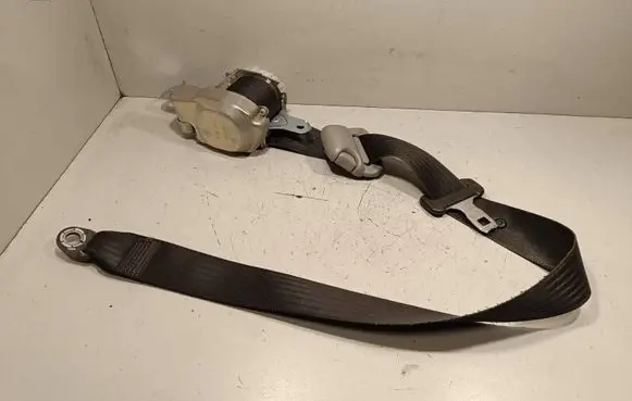 Nissan Navara D40 Front seatbelt 7P1030P l15304 080182