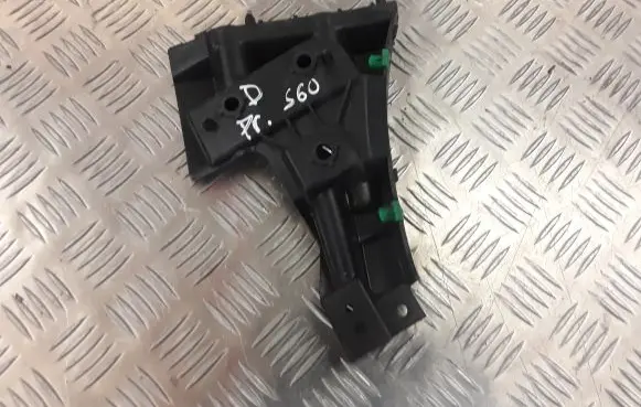 Volvo S60 Fender mounting bracket 31323833