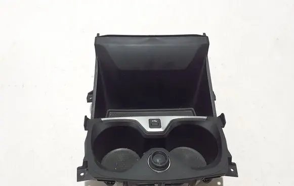 BMW 1 F40 Cup holder 5A37574