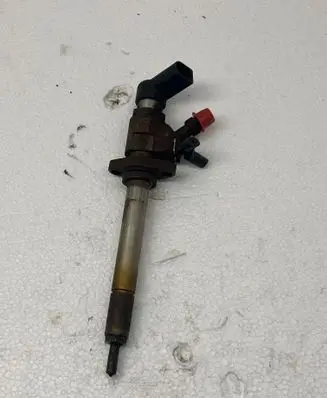 Fuel injector