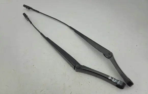 Volkswagen Tiguan Front wiper blade arm 5NC955409 5NC955410