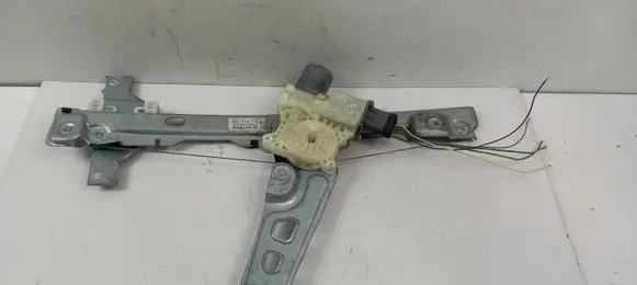 Peugeot 5008 Front door window regulator with motor