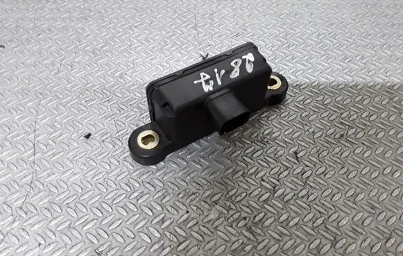Mitsubishi Lancer VIII ESP acceleration yaw rate sensor 4670A147
