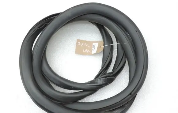 Jeep Renegade Front door rubber seal 5195334352100734