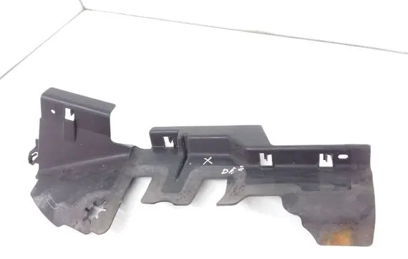 Volkswagen PASSAT B6 Radiator trim 3C0121284