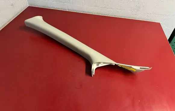 Chrysler Town & Country V (A) pillar trim 0ZR23BD1AJ
