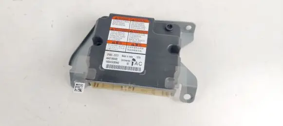 Suzuki Swift IV Airbag control unit/module 3F90070TC1